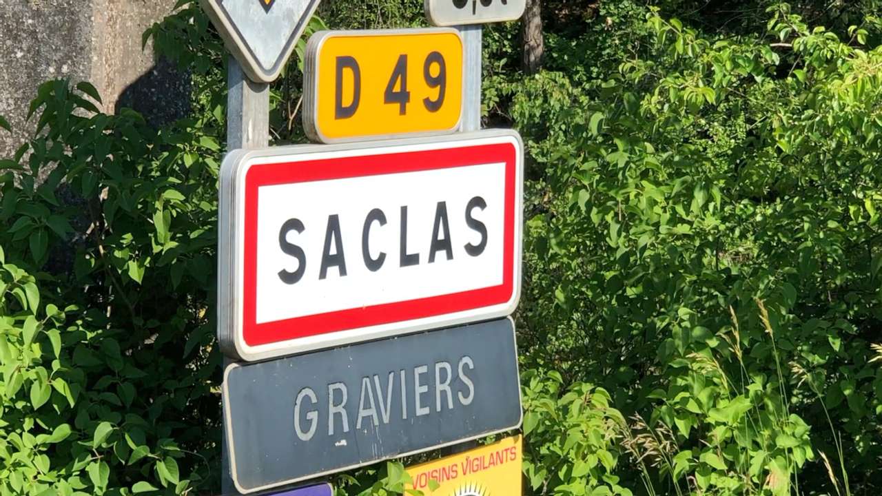 Saclas